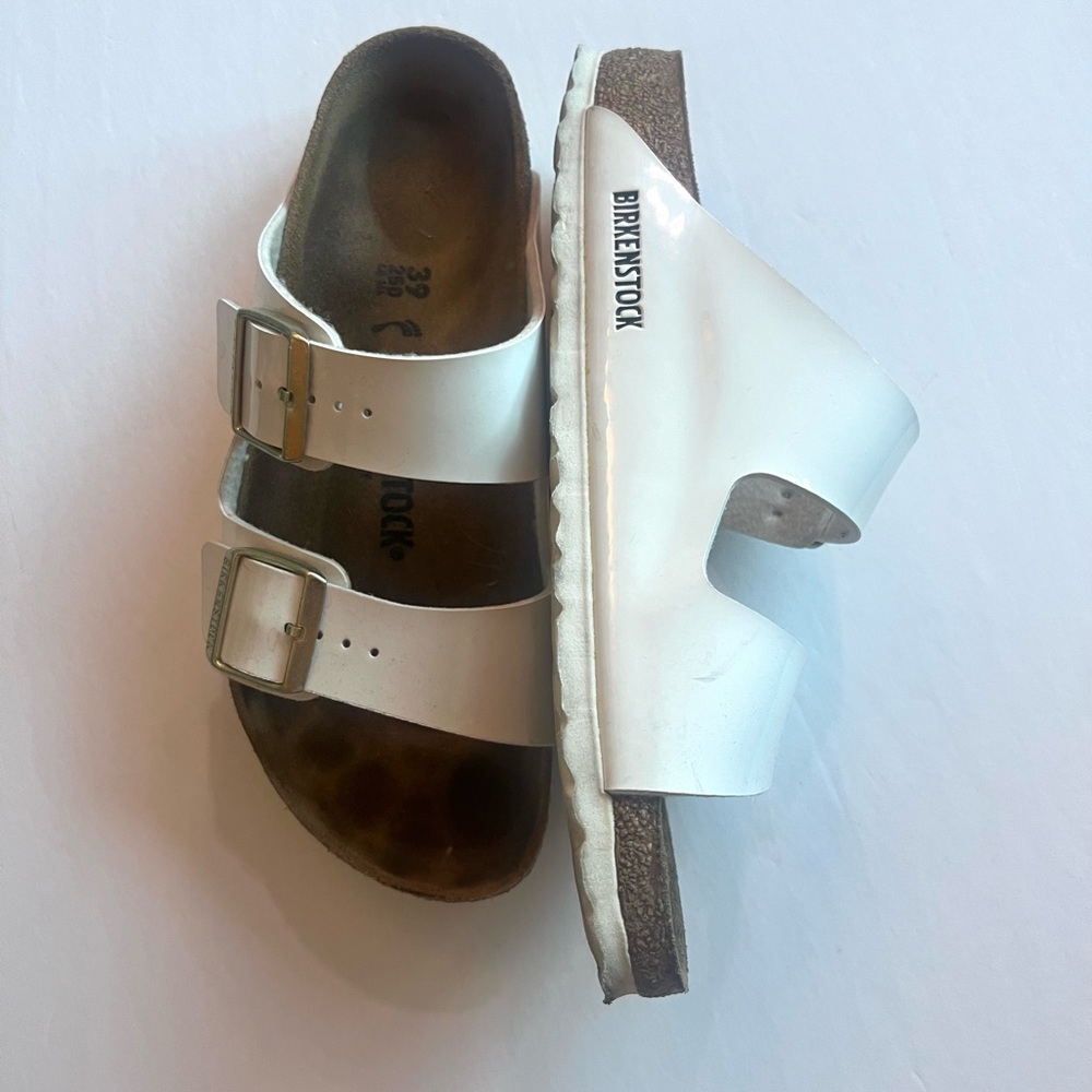 Birkenstock Arizona patent leather white gently used 9 39 - Picture 2 of 4